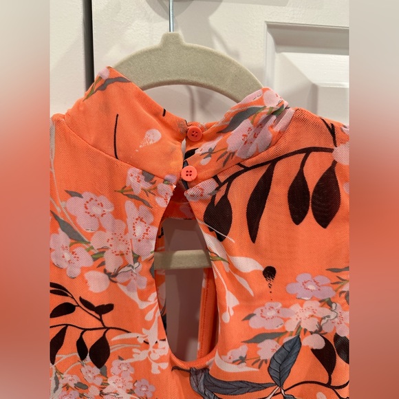 BEBE Blouse Top Cold Shoulder - Picture 5 of 7